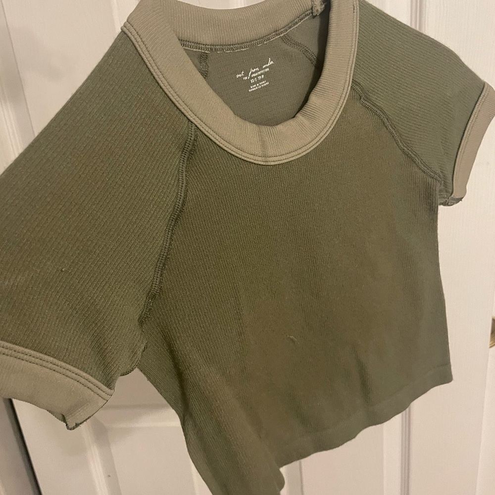 Green Urban Outfitters Baby tee